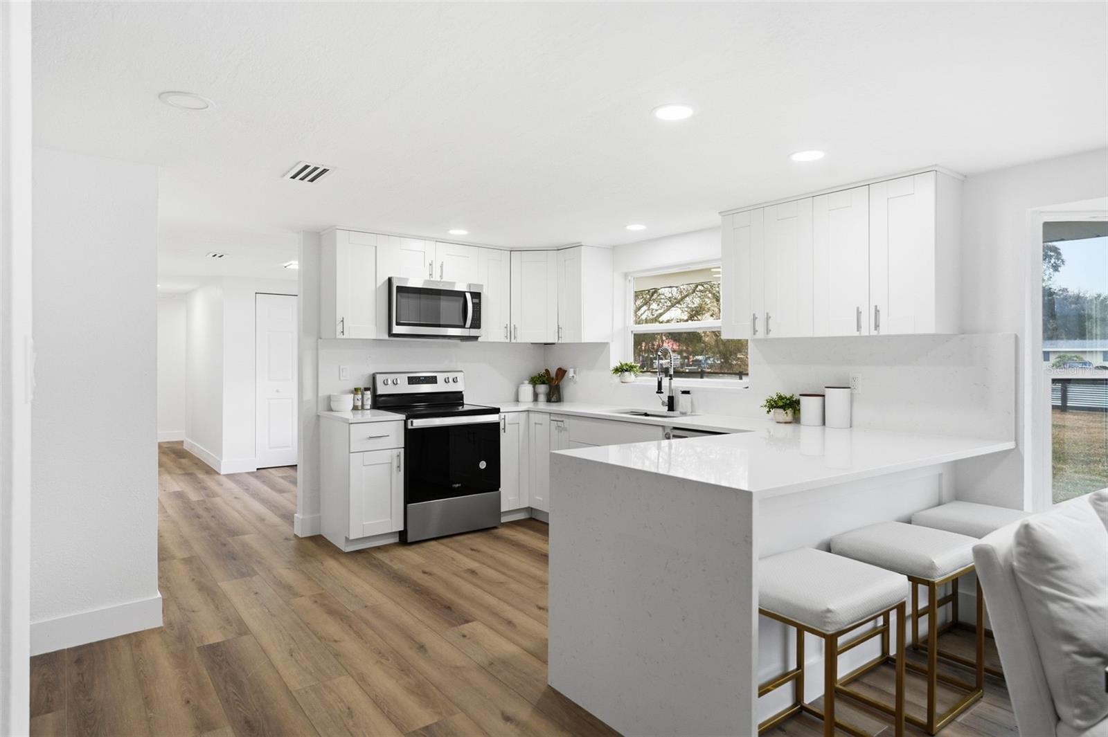 Image 21 of 69 For 2338 Meadowbrook Drive