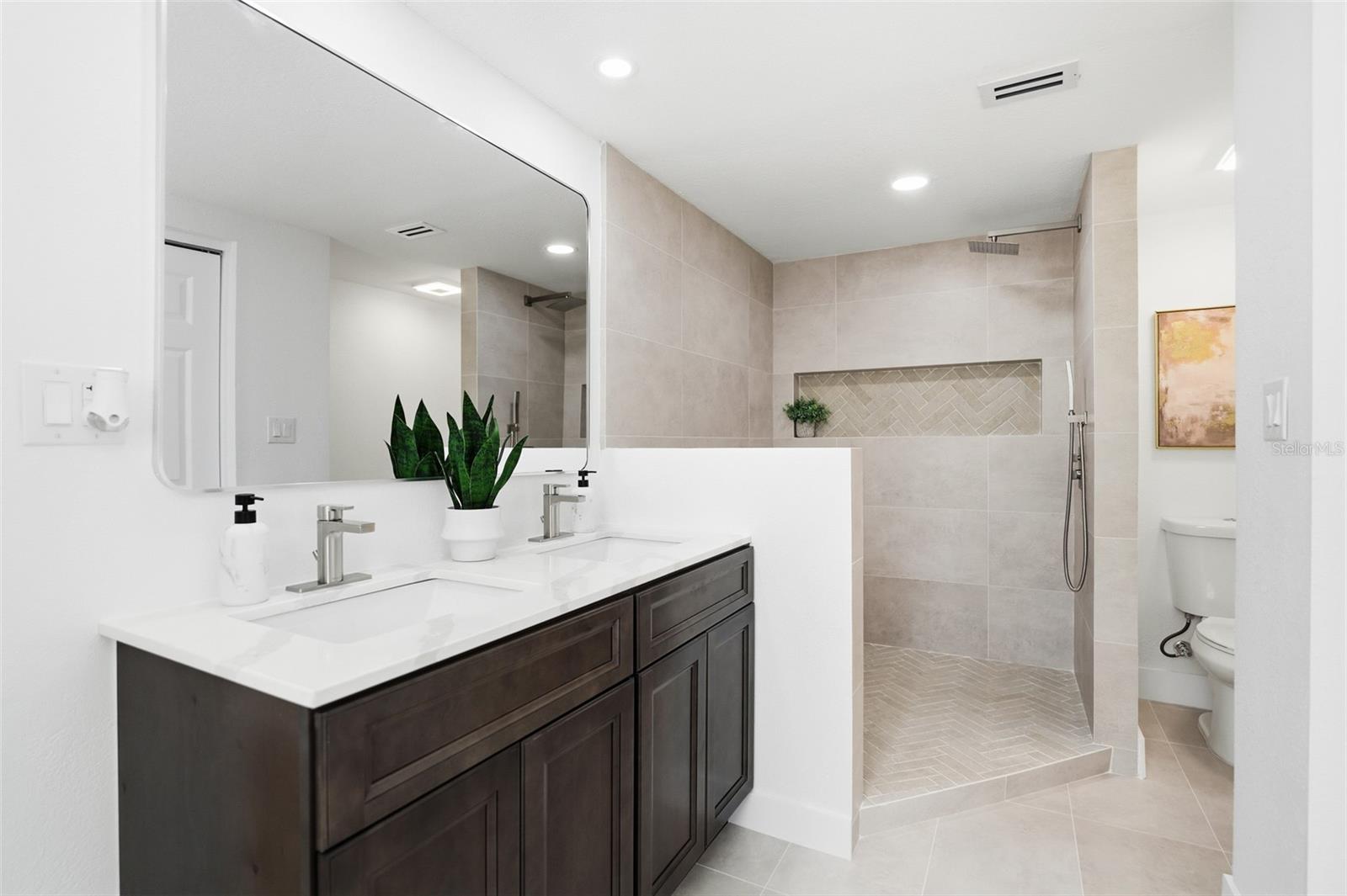 Image 43 of 69 For 2338 Meadowbrook Drive