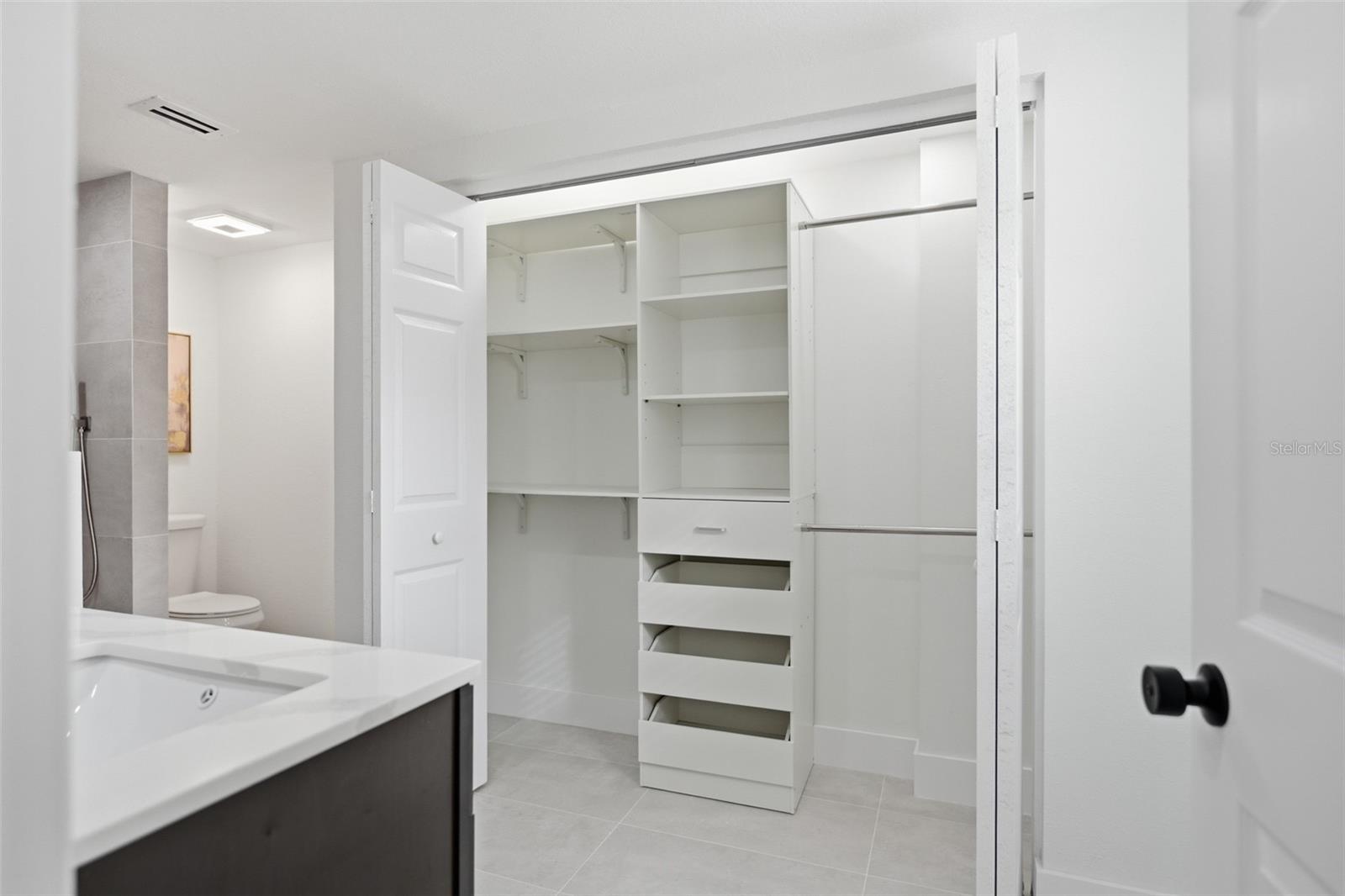 Image 46 of 69 For 2338 Meadowbrook Drive