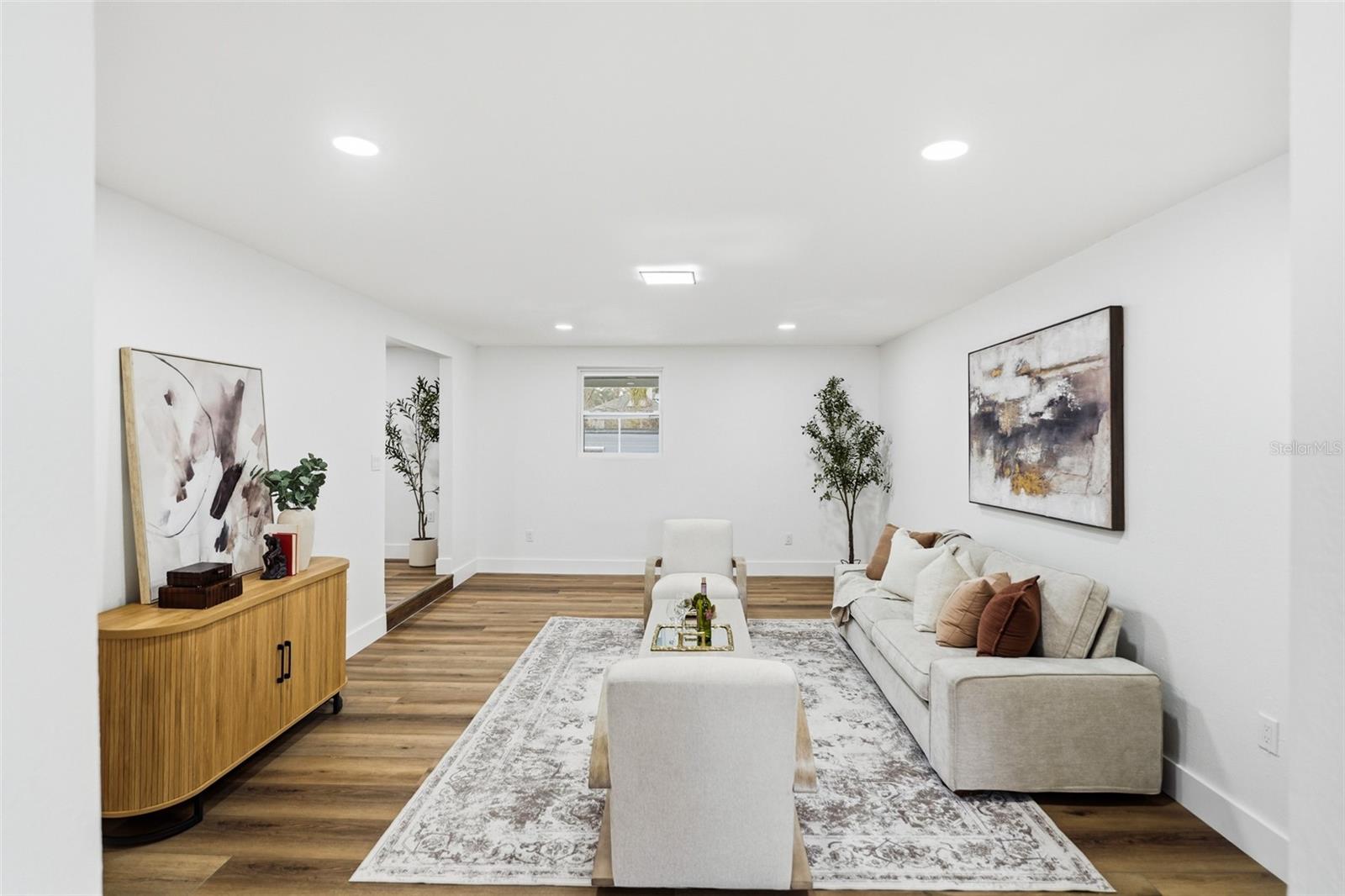 Image 7 of 69 For 2338 Meadowbrook Drive