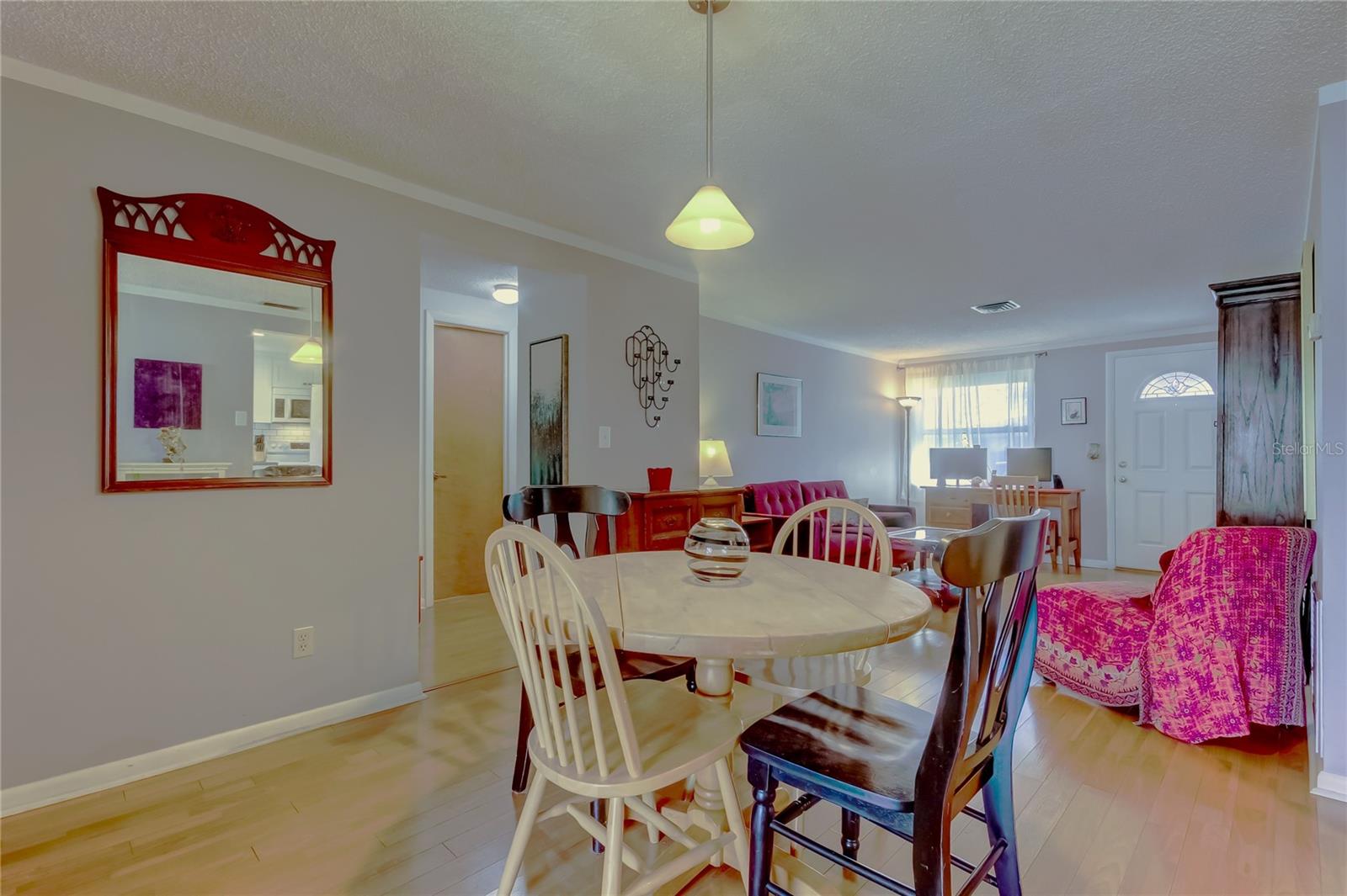 Image 11 of 52 For 3483 7th Avenue Se