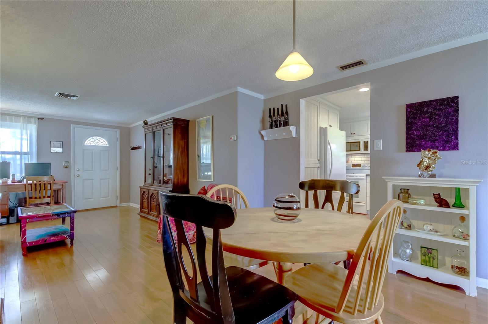 Image 12 of 52 For 3483 7th Avenue Se