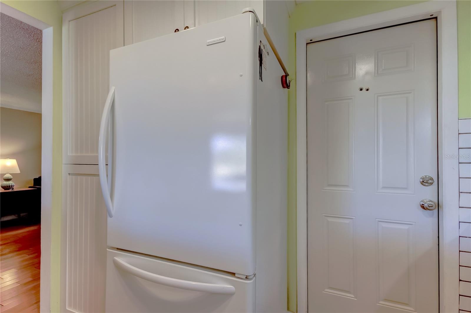 Image 15 of 52 For 3483 7th Avenue Se