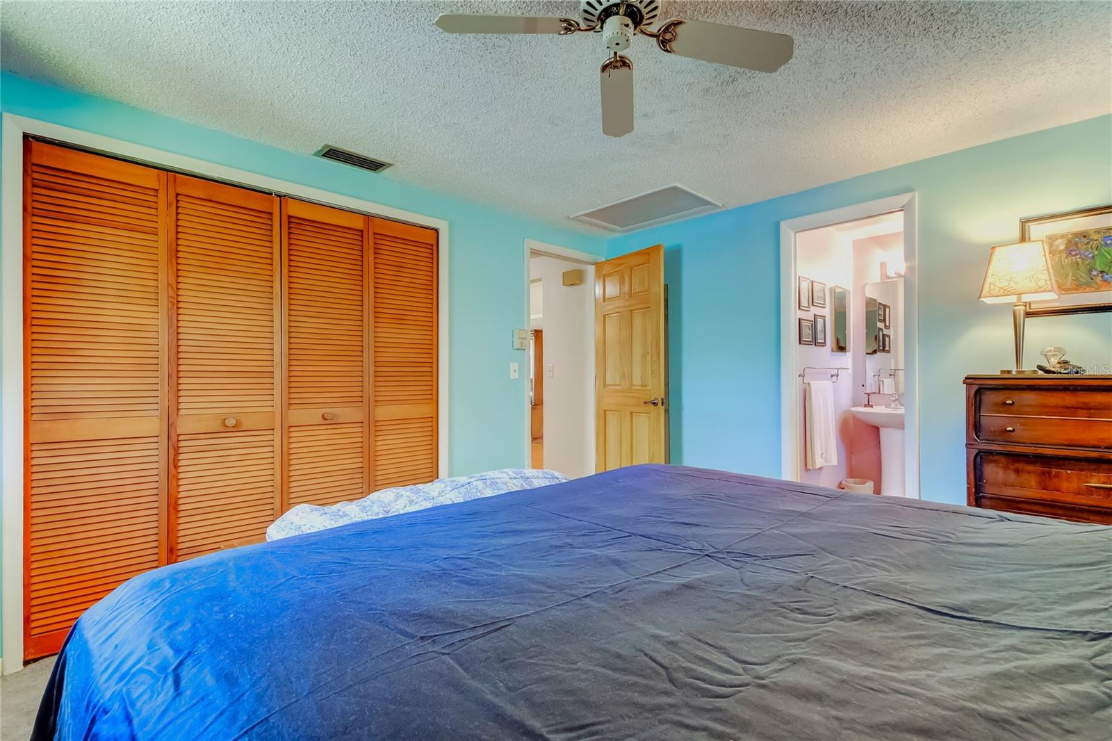 Image 42 of 52 For 3483 7th Avenue Se