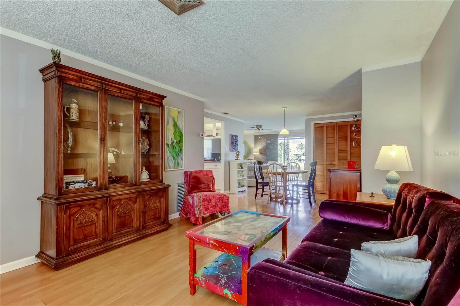 Image 5 of 52 For 3483 7th Avenue Se