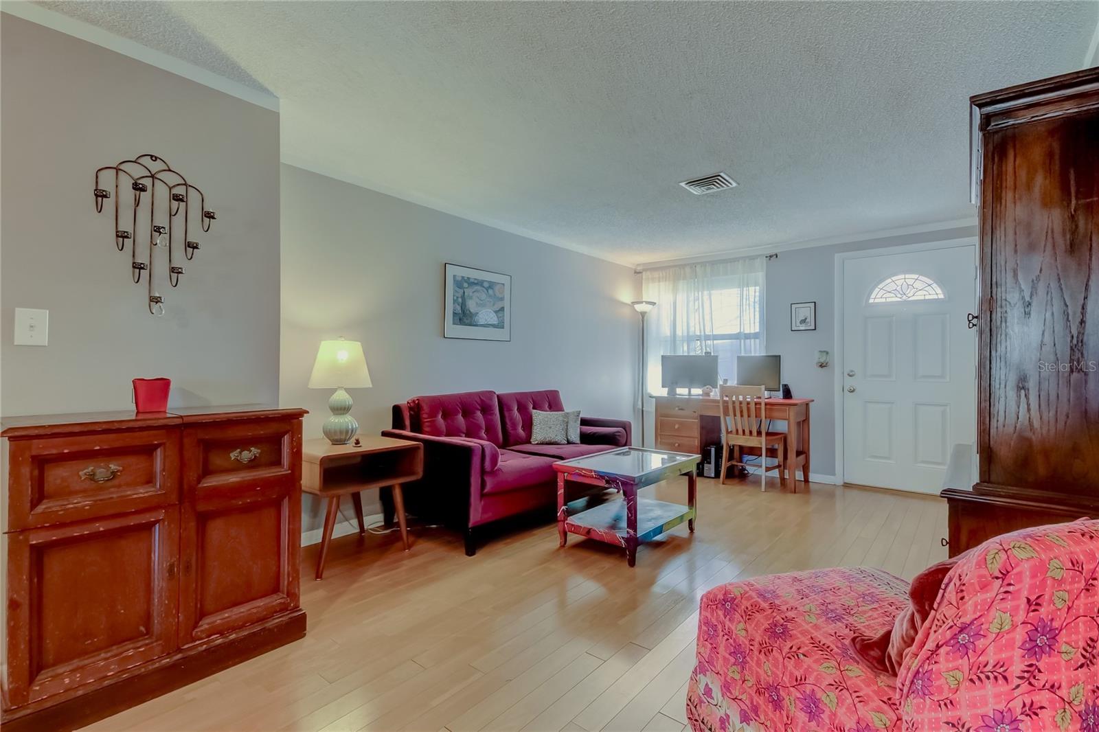 Image 7 of 52 For 3483 7th Avenue Se