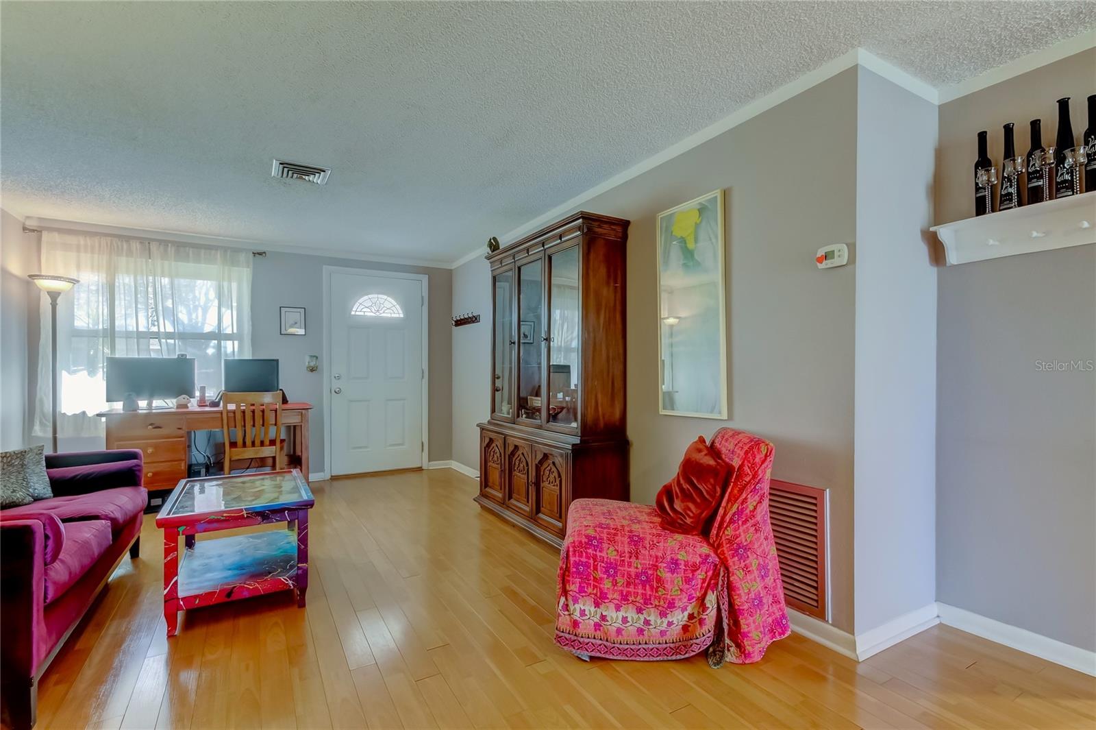 Image 8 of 52 For 3483 7th Avenue Se