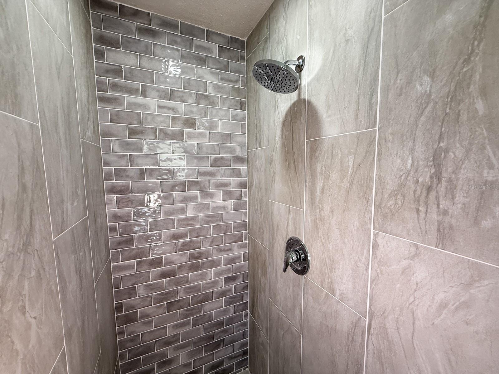 Image 12 of 27 For 1470 Serpentine Drive S