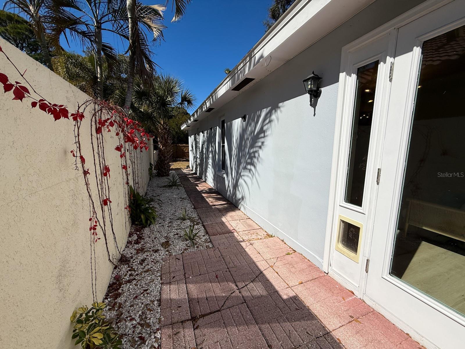 Image 20 of 27 For 1470 Serpentine Drive S