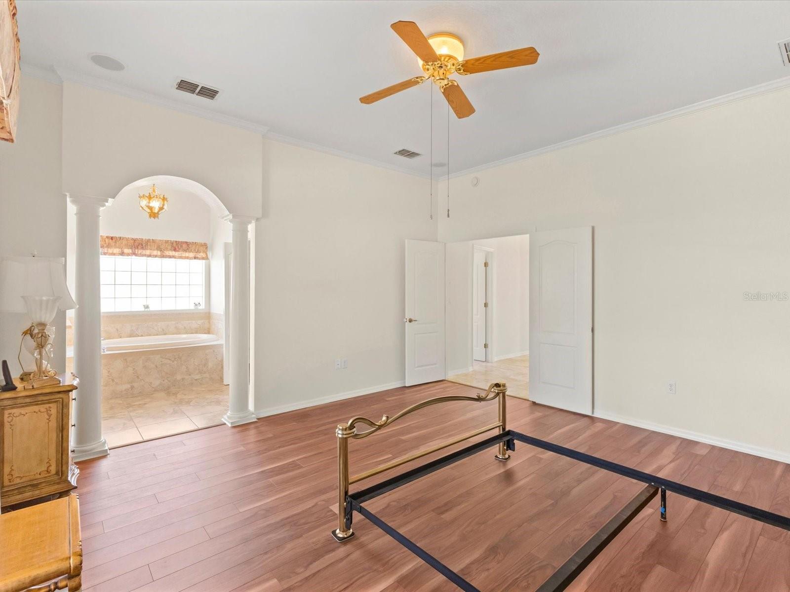 Image 17 of 60 For 13417 Whitehaven Court