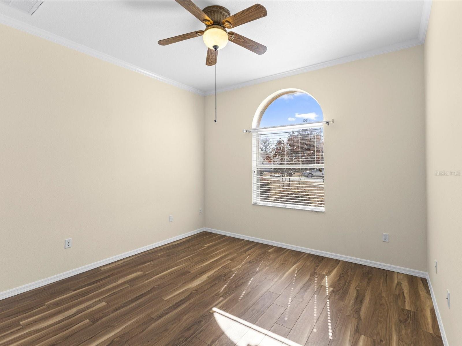 Image 26 of 60 For 13417 Whitehaven Court