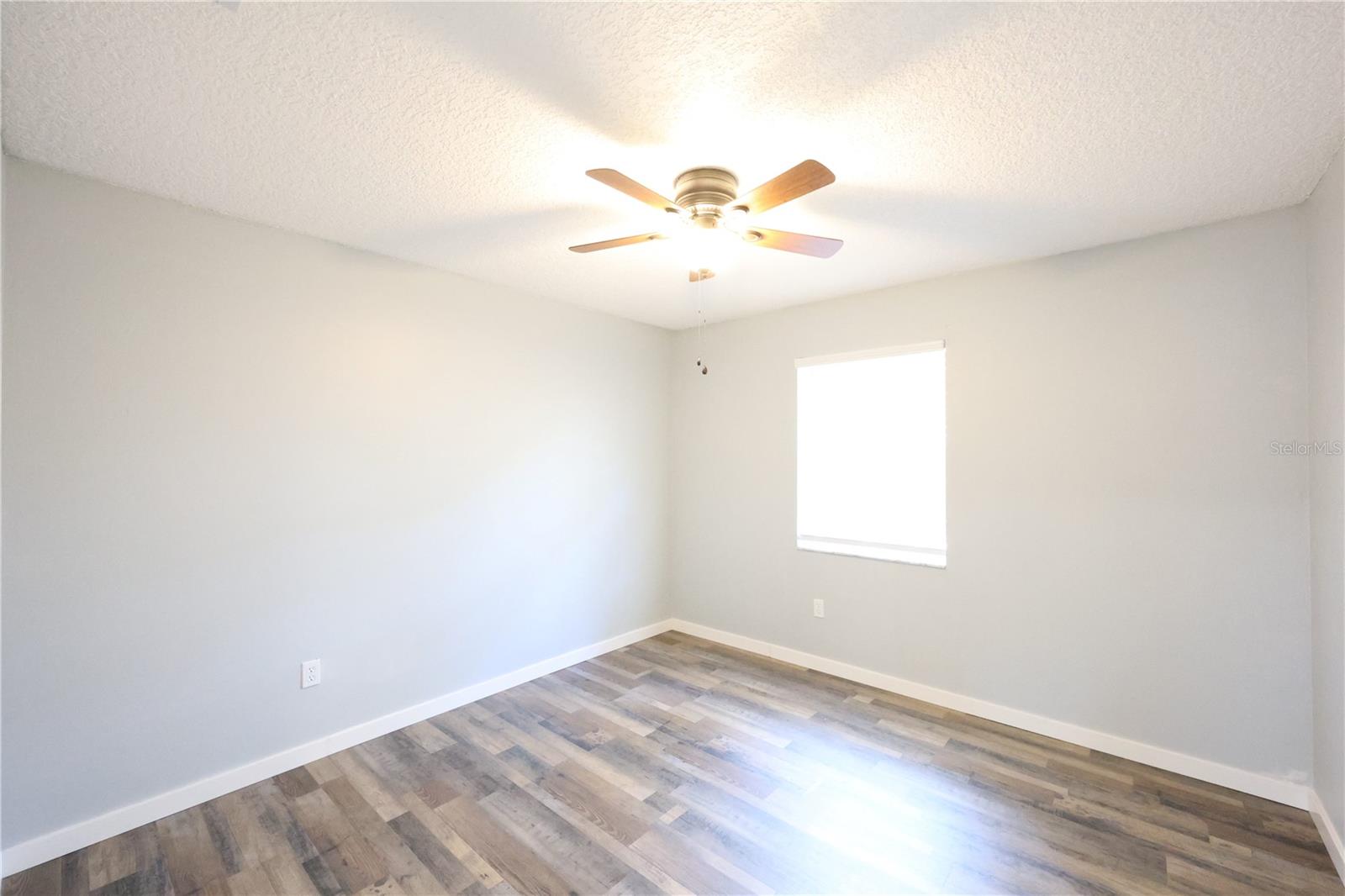 Image 10 of 19 For 2272 16th Avenue Sw C