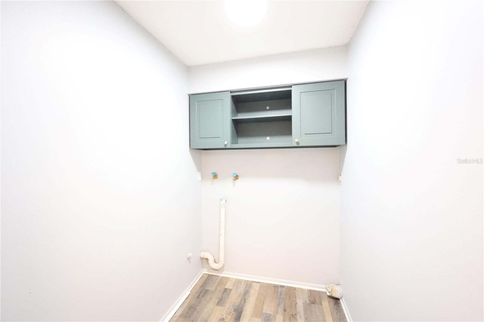 Image 15 of 19 For 2272 16th Avenue Sw C