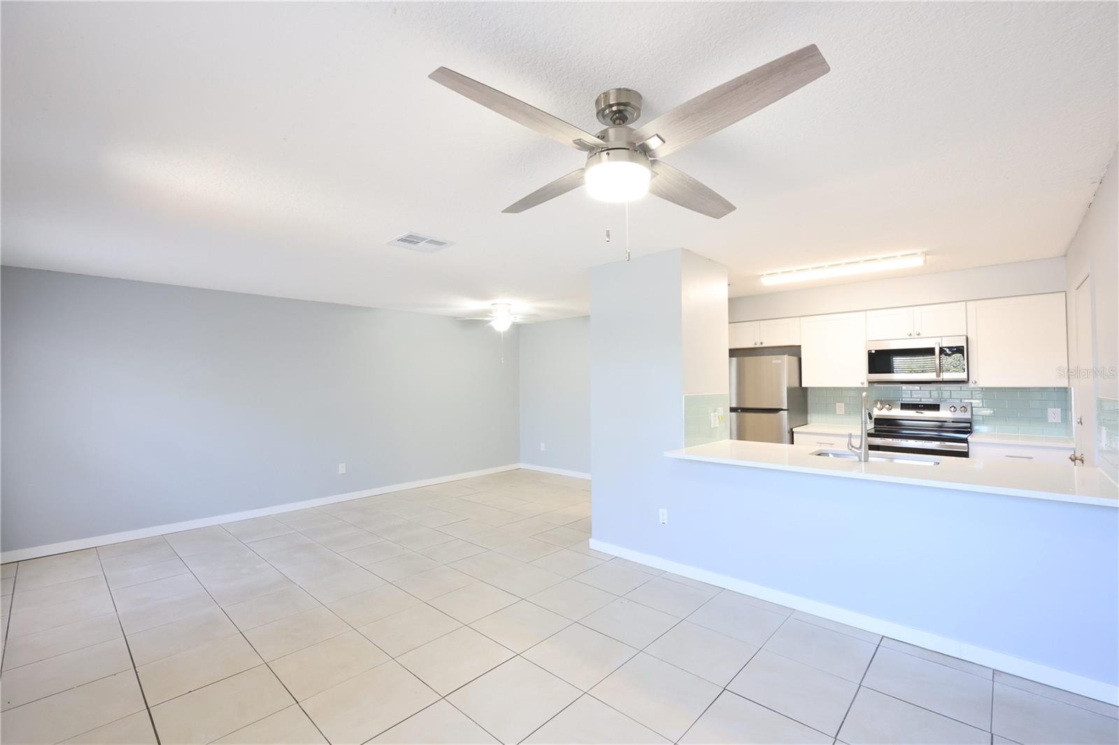 Image 3 of 19 For 2272 16th Avenue Sw C