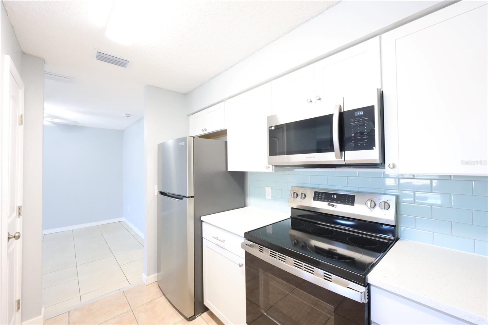 Image 8 of 19 For 2272 16th Avenue Sw C