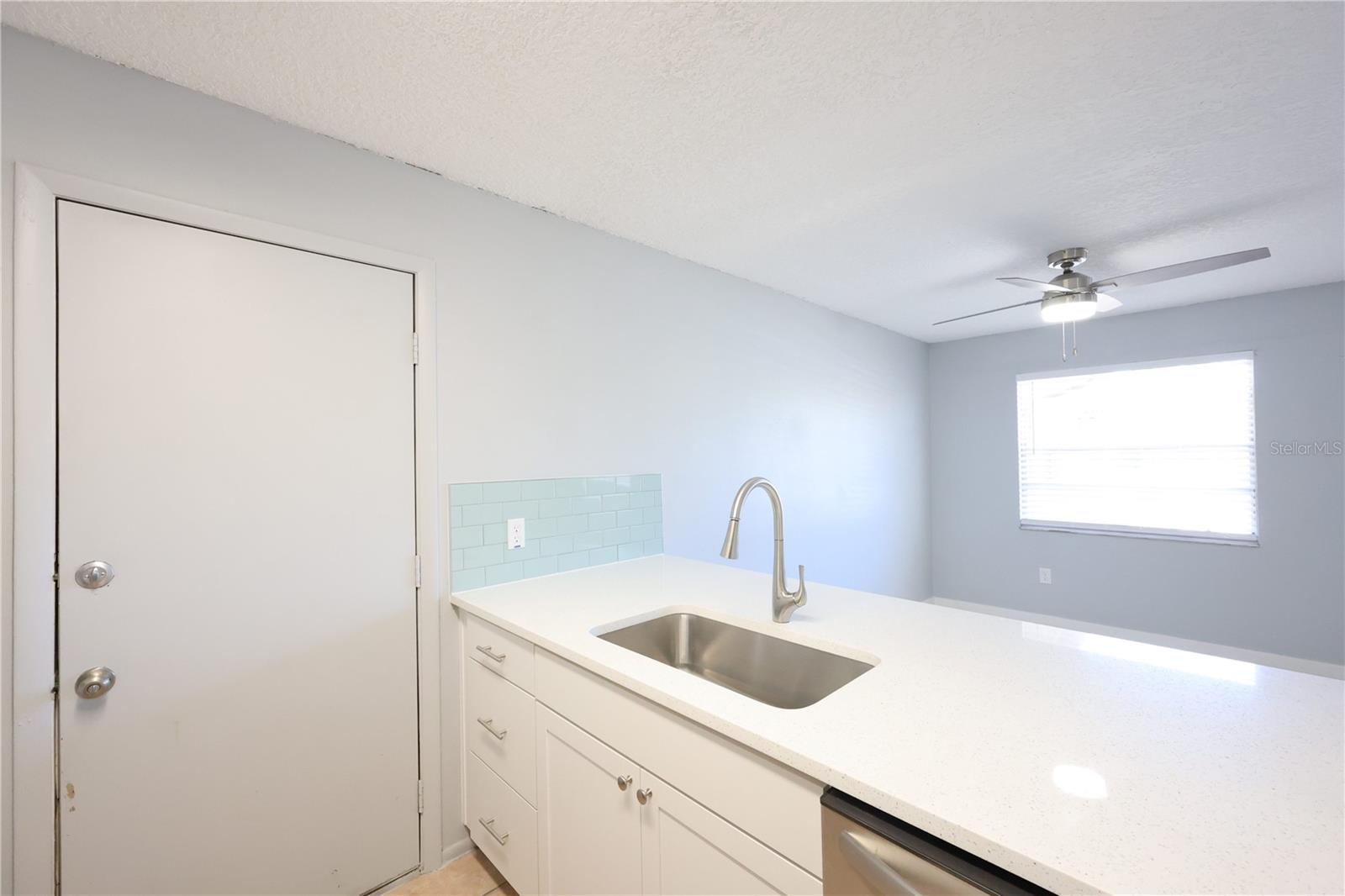 Image 9 of 19 For 2272 16th Avenue Sw C