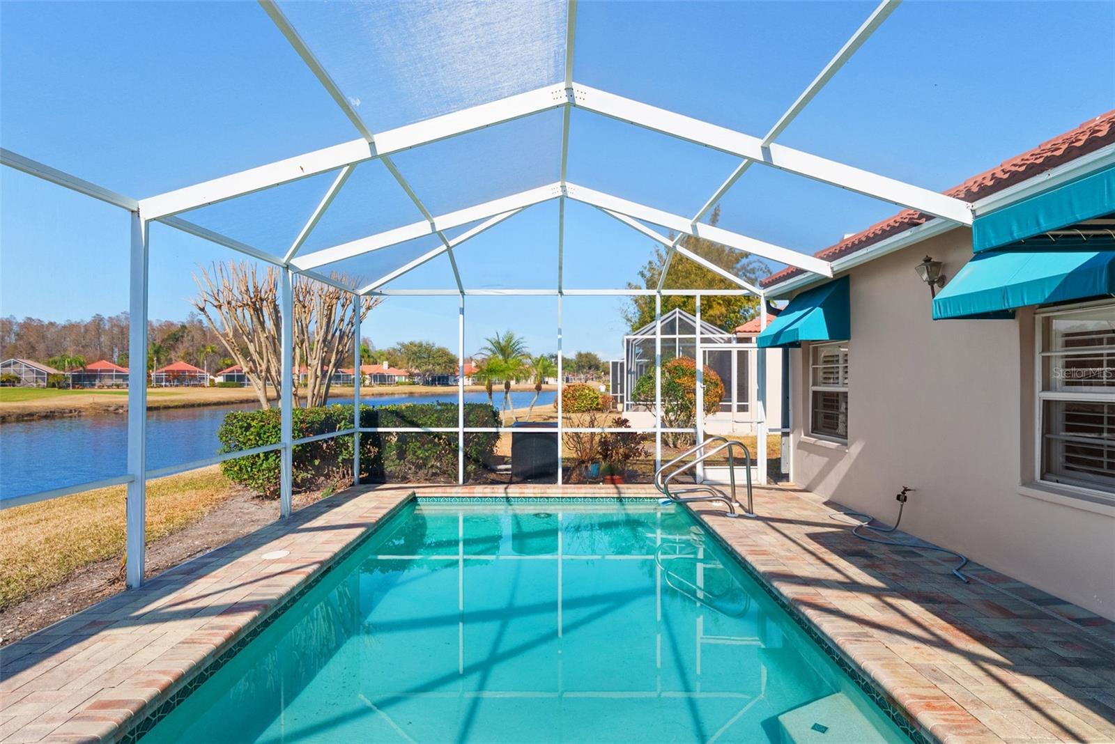 Listing photo id 18 for 1040 Dartford Drive