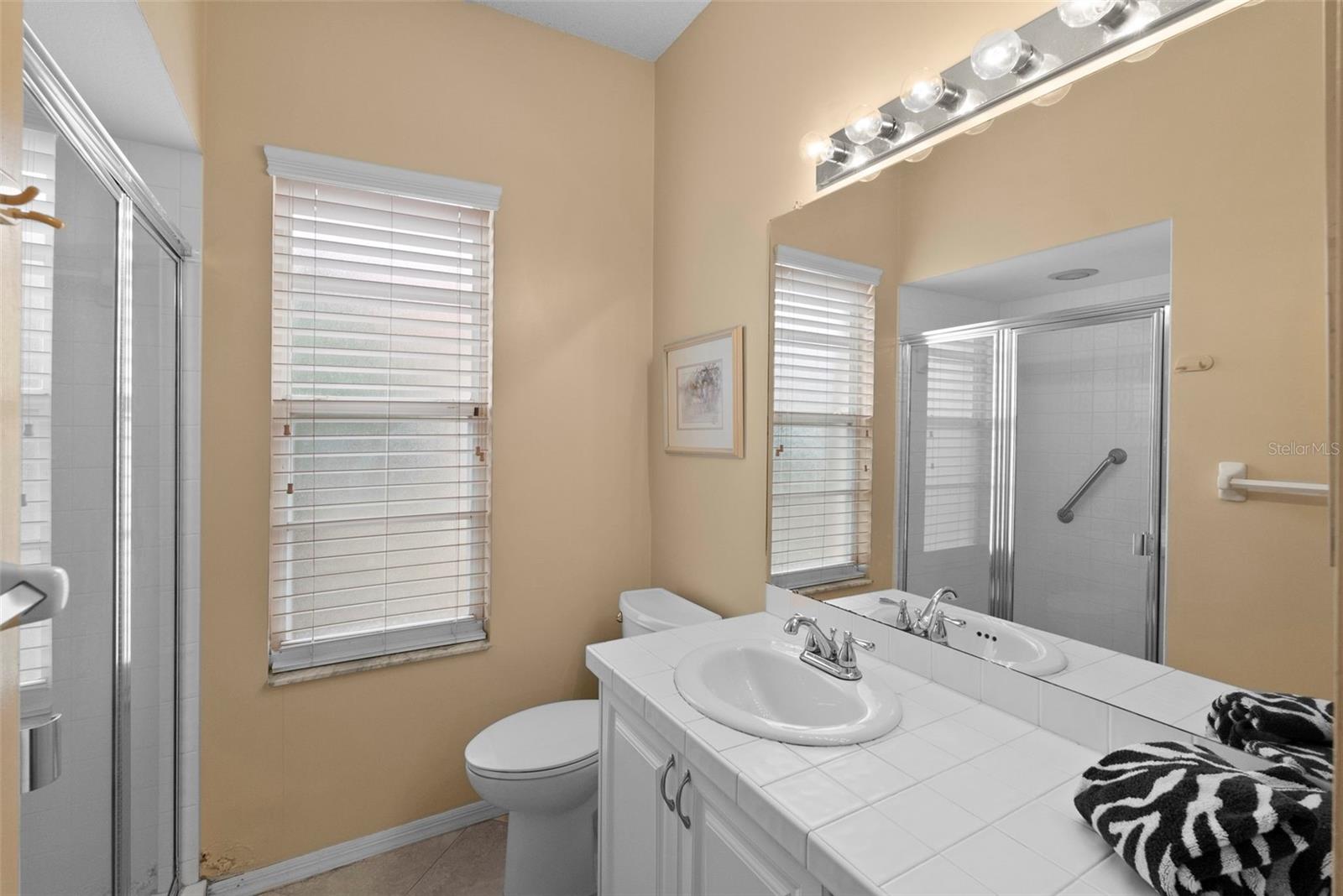 Listing photo id 24 for 1040 Dartford Drive