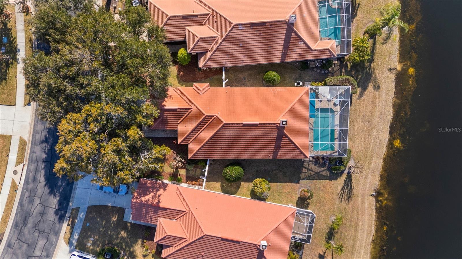 Listing photo id 39 for 1040 Dartford Drive