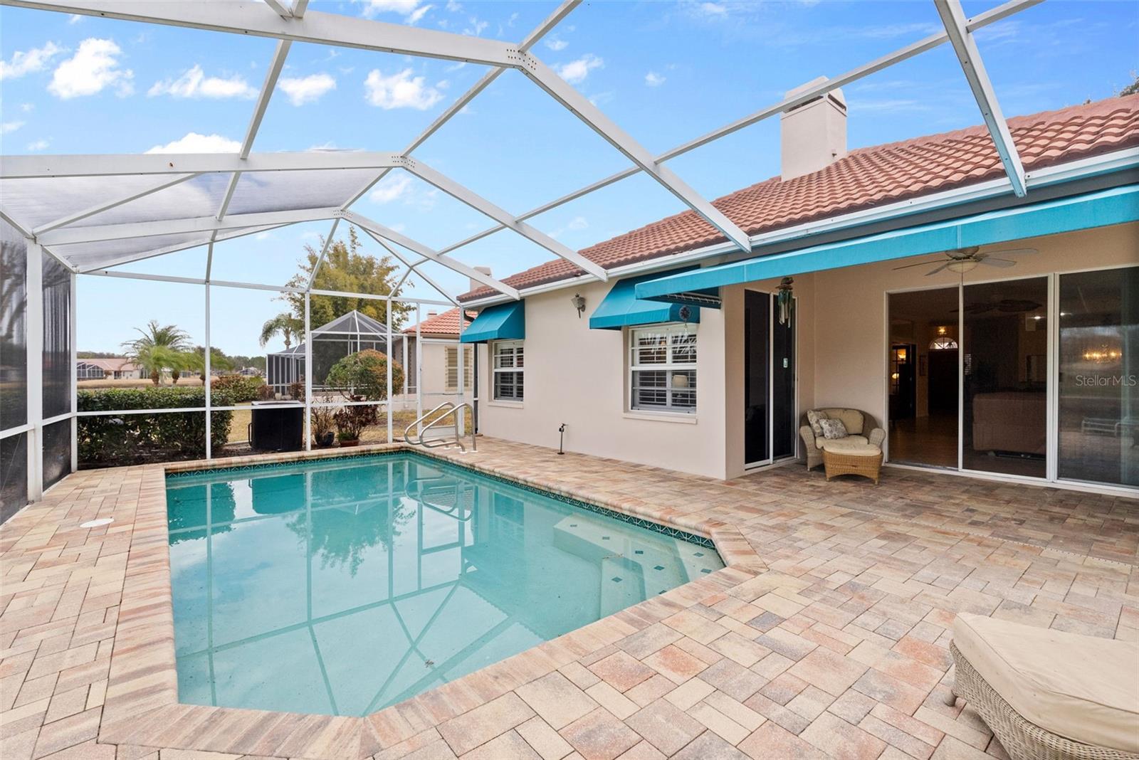 Listing photo id 48 for 1040 Dartford Drive