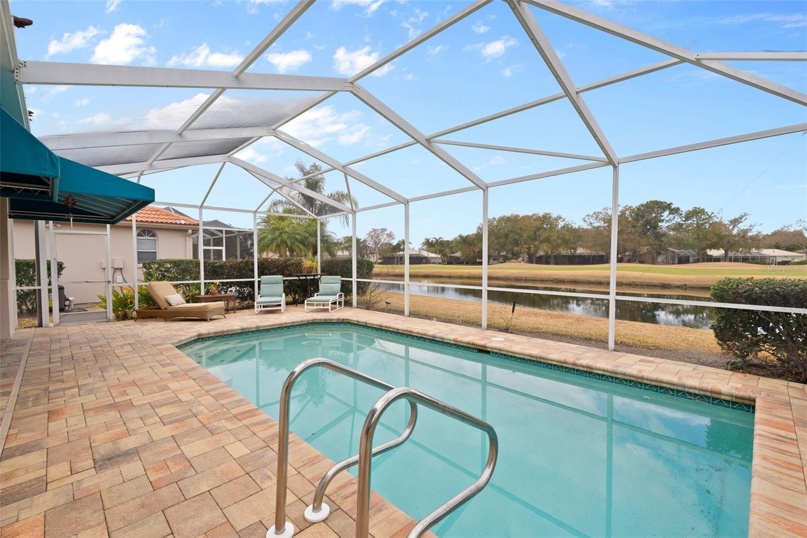 Listing photo id 49 for 1040 Dartford Drive