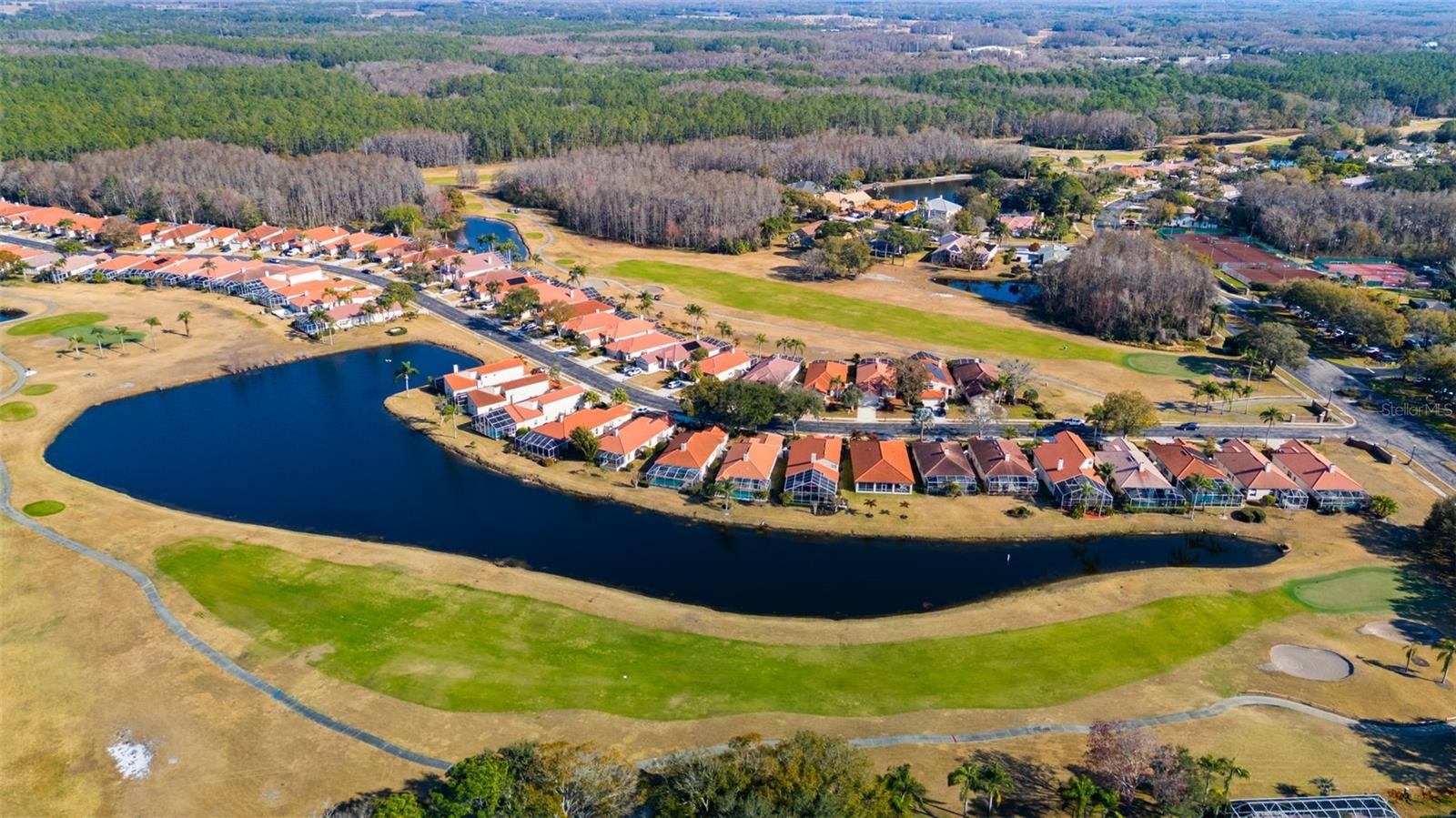 Listing photo id 52 for 1040 Dartford Drive