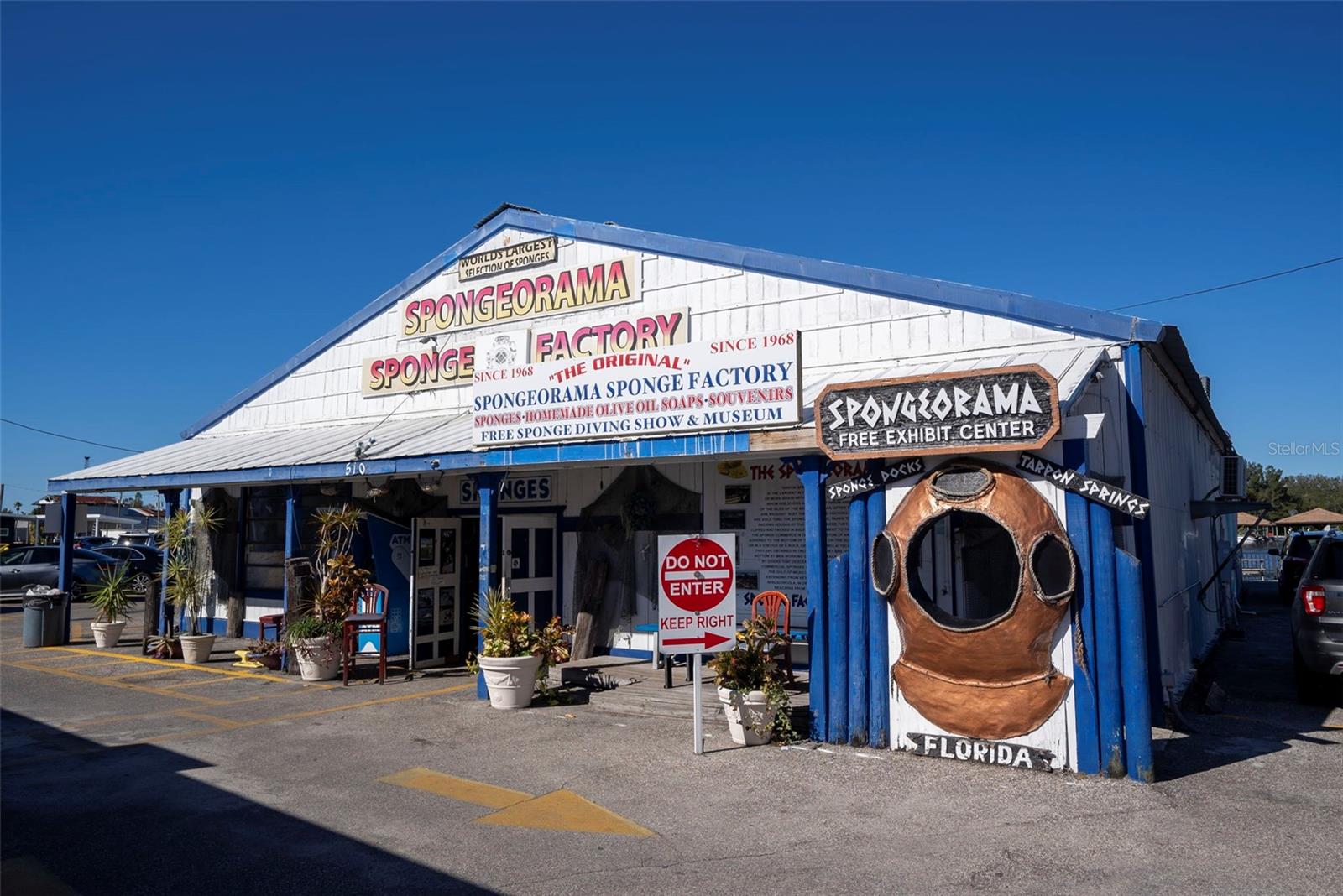 Listing photo id 61 for 1040 Dartford Drive