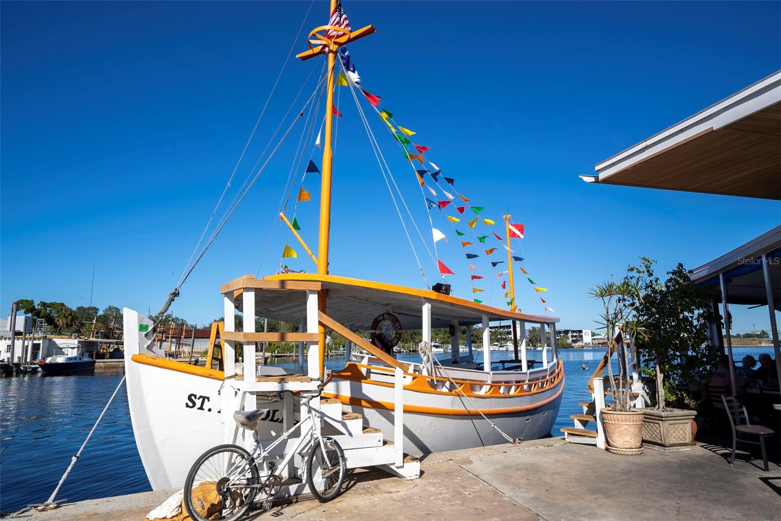 Listing photo id 69 for 1040 Dartford Drive