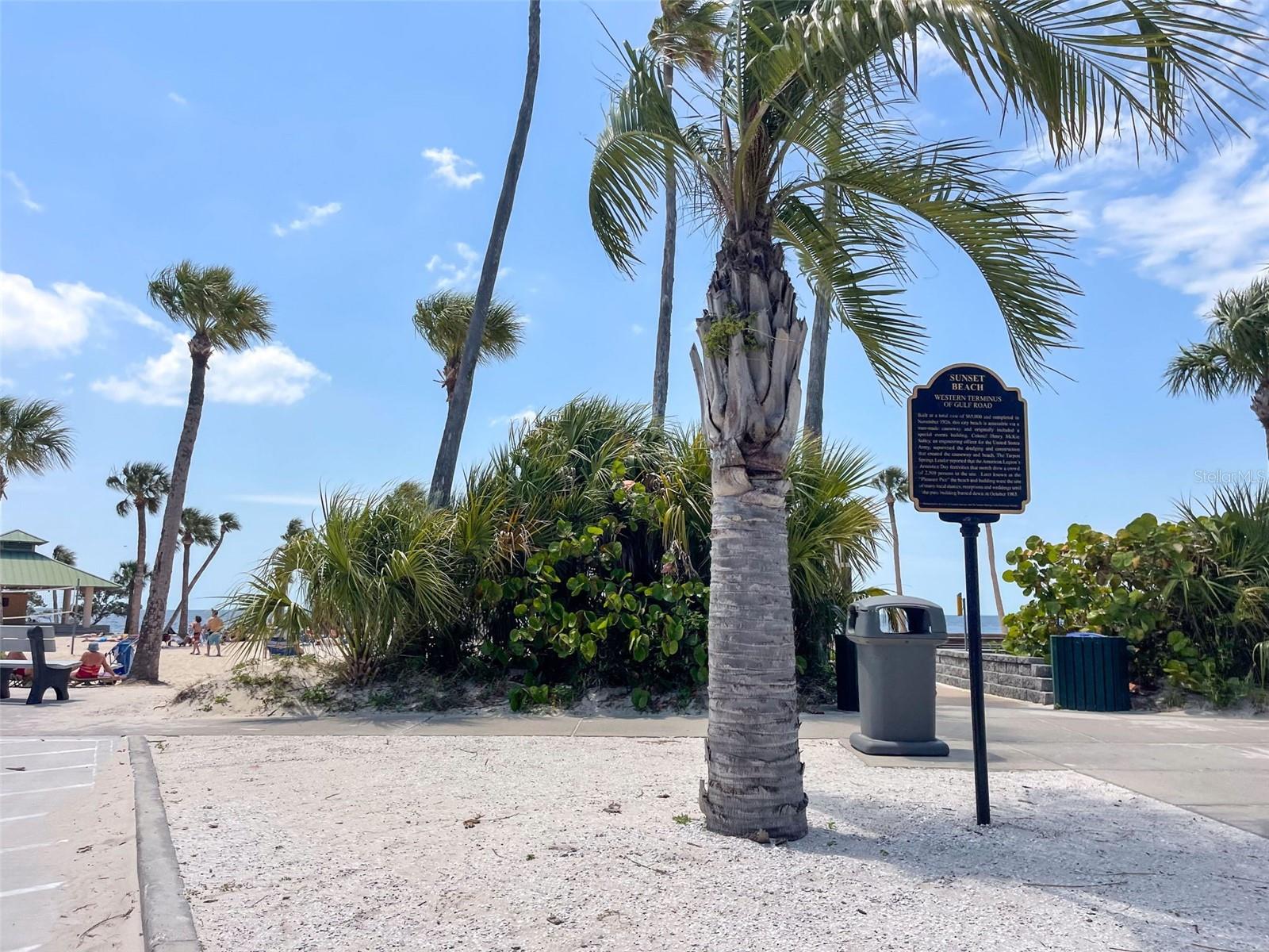 Listing photo id 72 for 1040 Dartford Drive