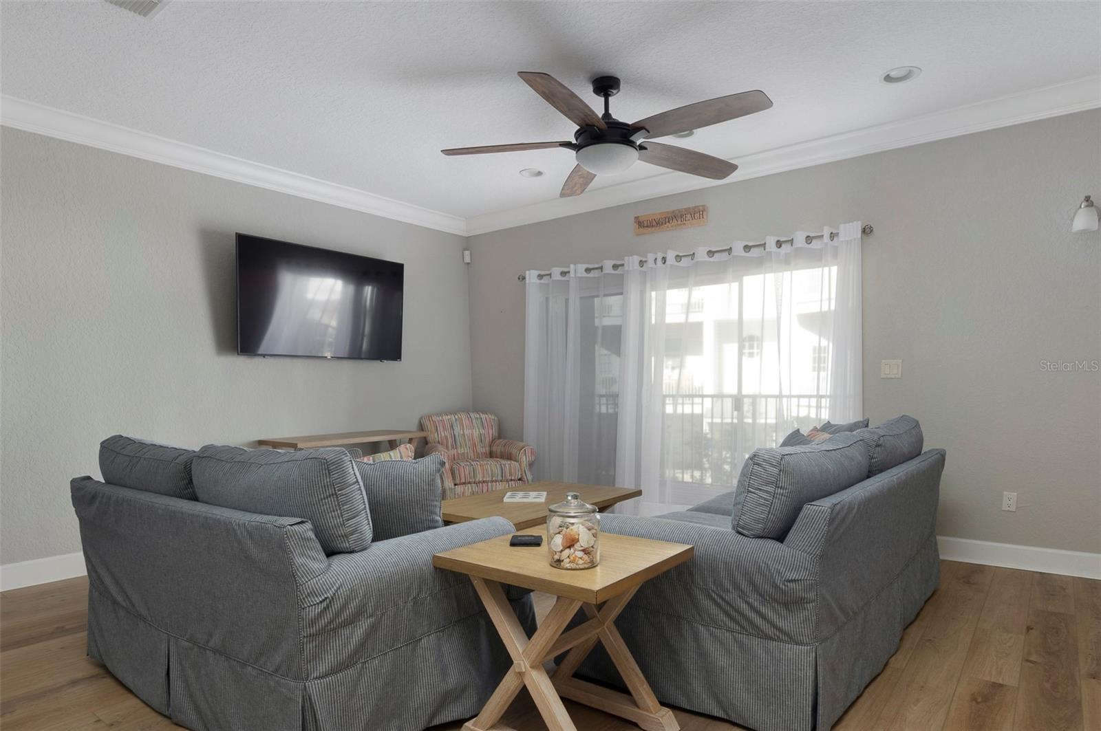 Image 8 of 38 For 130 164th Avenue