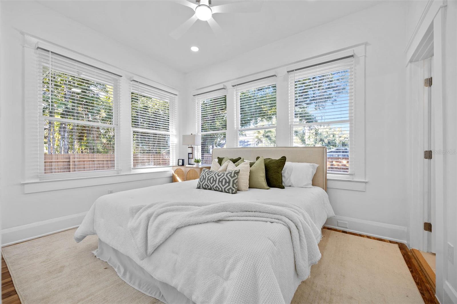 Image 23 of 35 For 5606 Miami Avenue