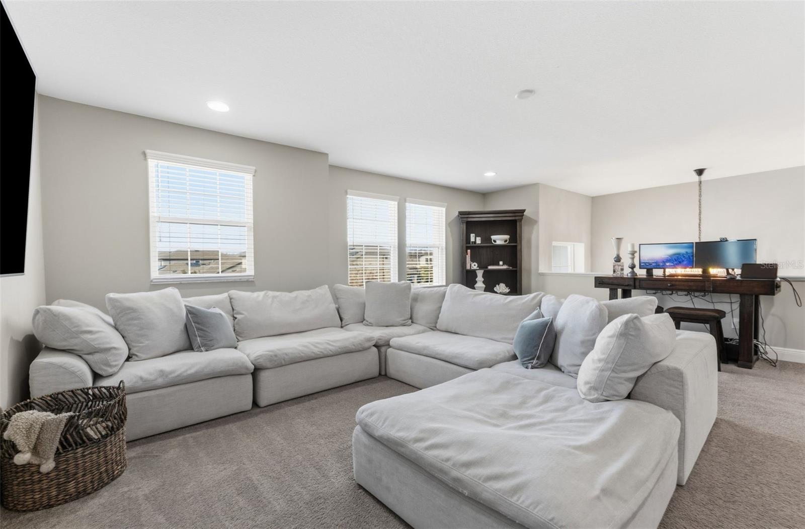 Image 17 of 44 For 19484 Blossom Vine Lane