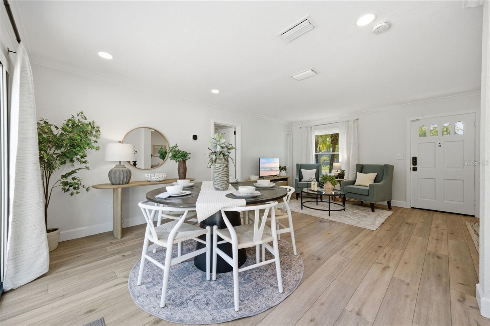 Image 11 of 43 For 921 Cornelius Avenue