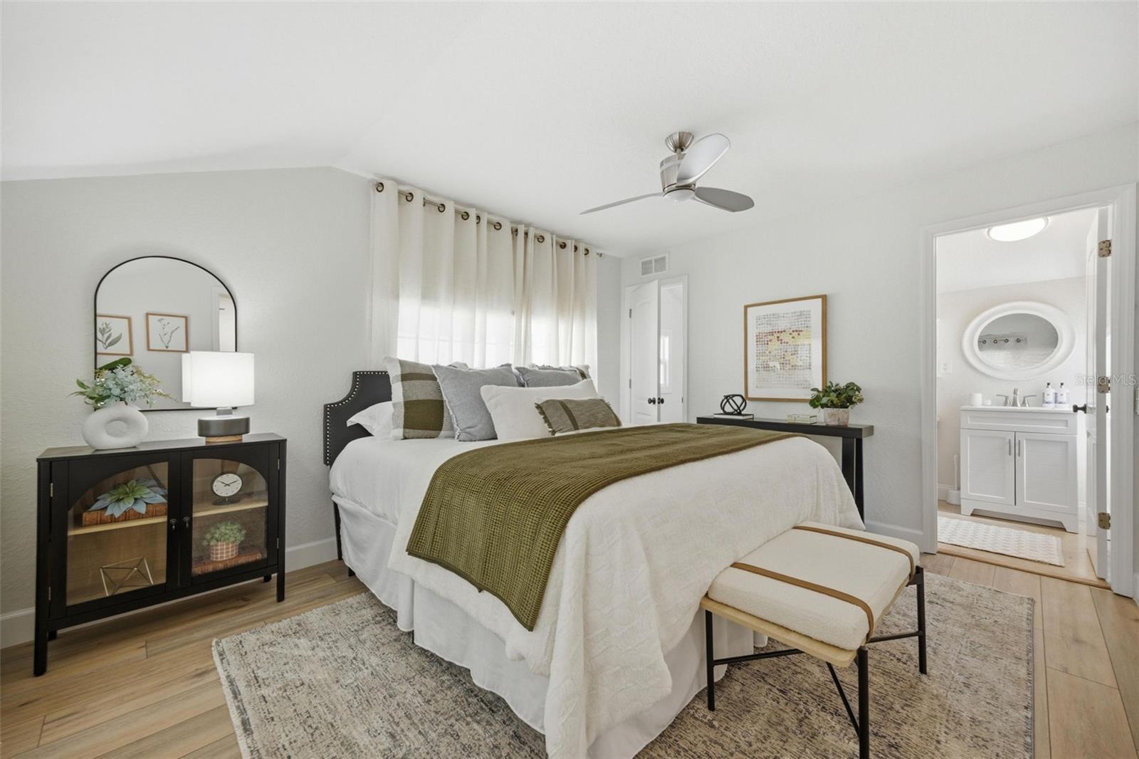 Image 13 of 43 For 921 Cornelius Avenue