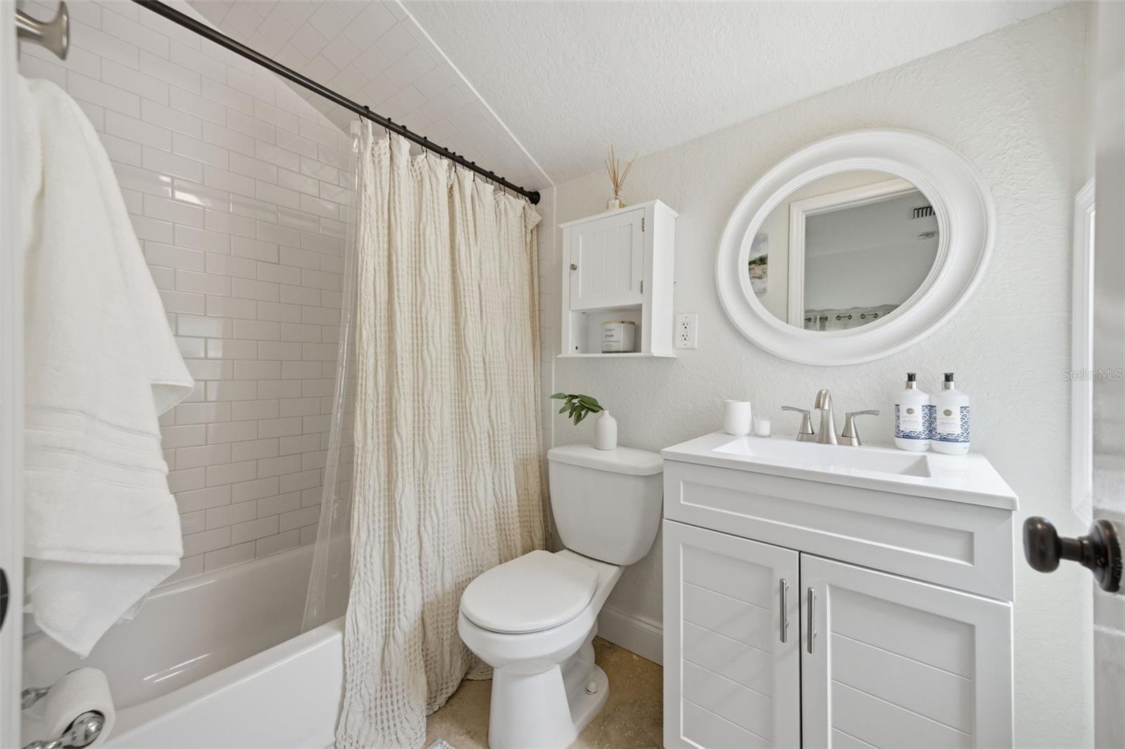 Image 15 of 43 For 921 Cornelius Avenue