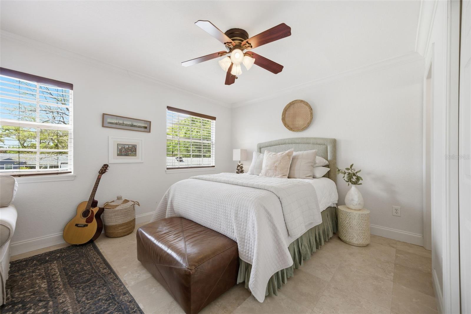 Image 25 of 43 For 921 Cornelius Avenue