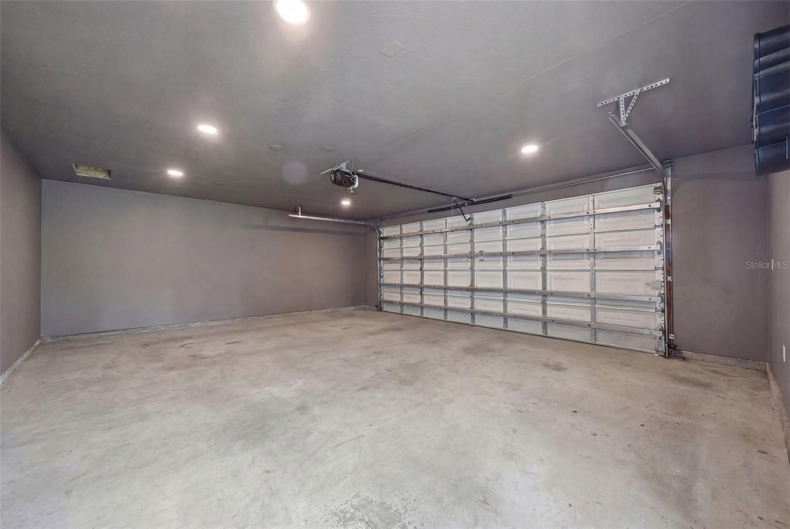 Image 29 of 43 For 921 Cornelius Avenue