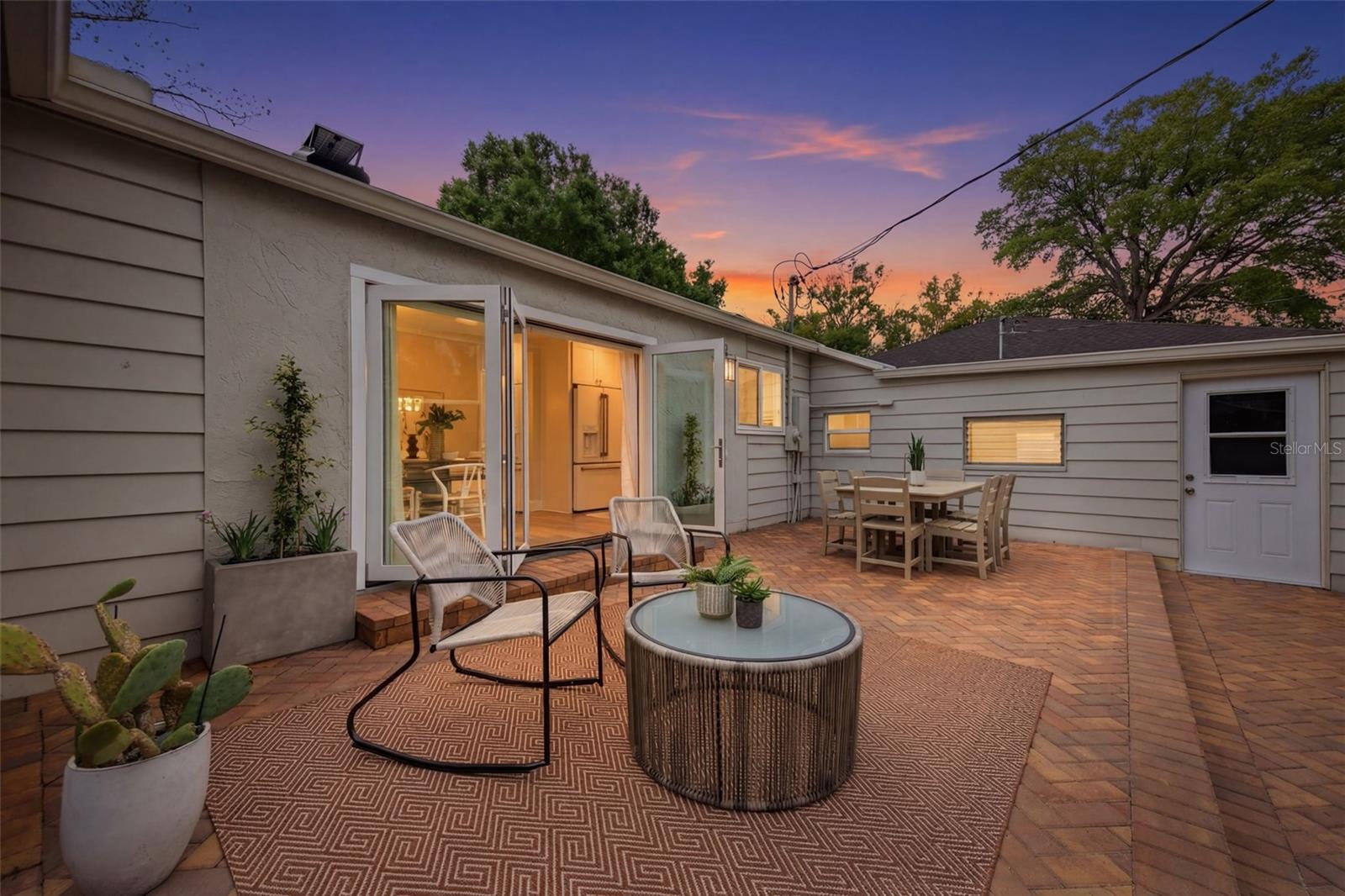 Image 33 of 43 For 921 Cornelius Avenue