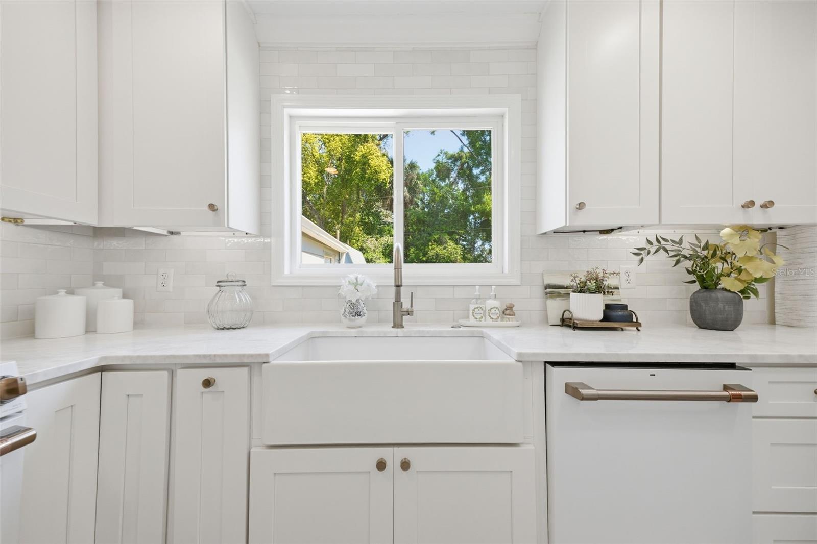 Image 5 of 43 For 921 Cornelius Avenue