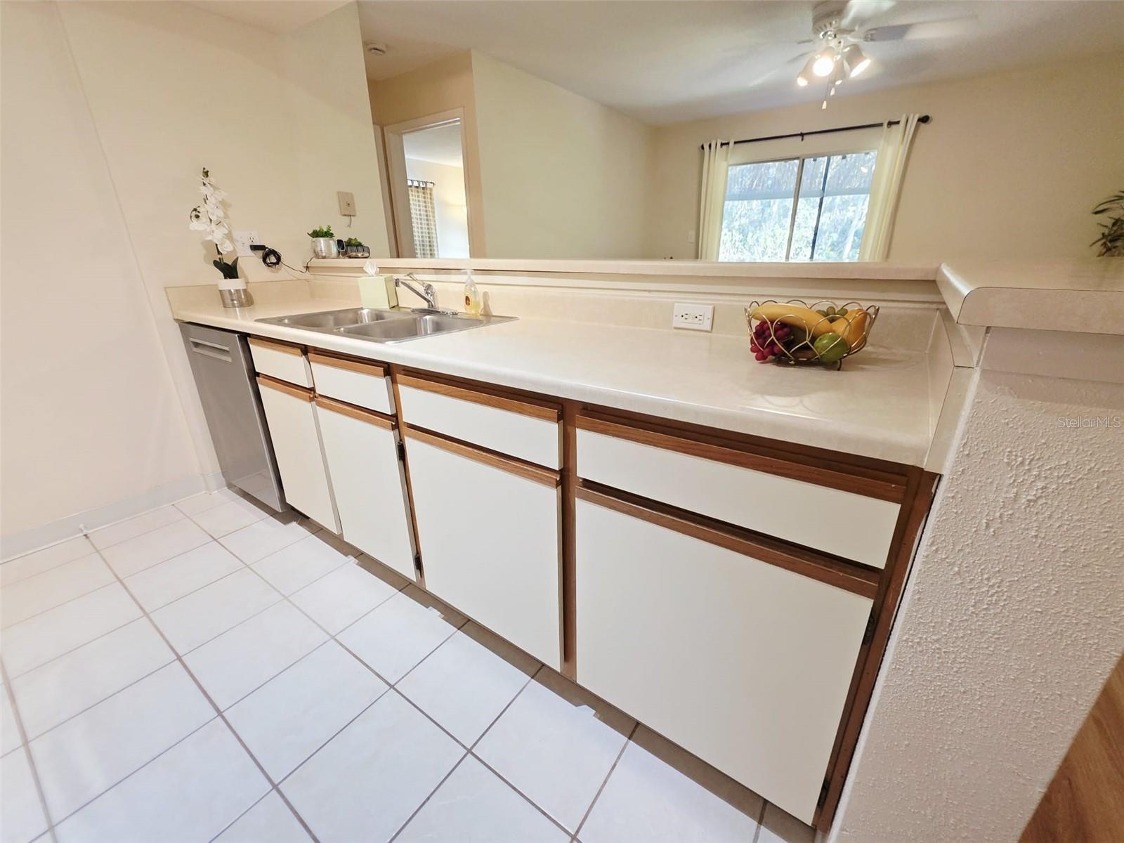 Image 4 of 15 For 9100 Dr Martin Luther King Jr Street N 715