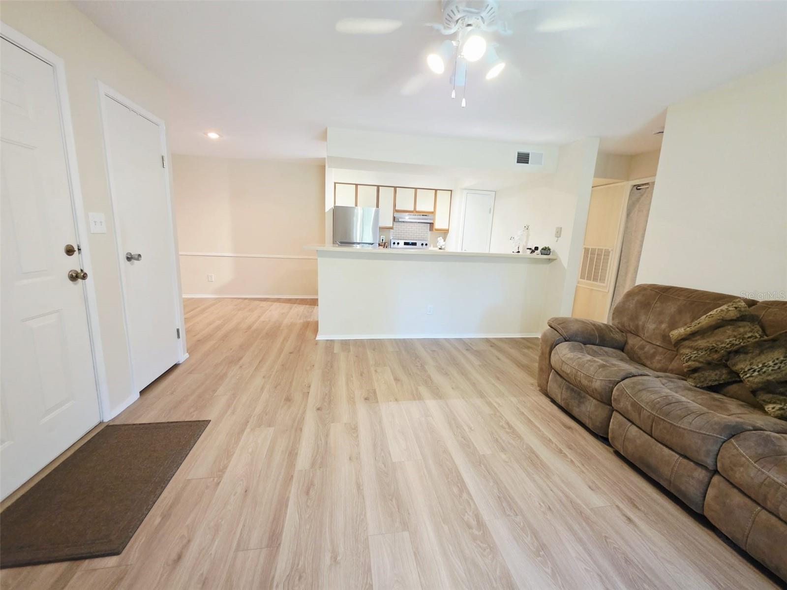 Image 7 of 15 For 9100 Dr Martin Luther King Jr Street N 715