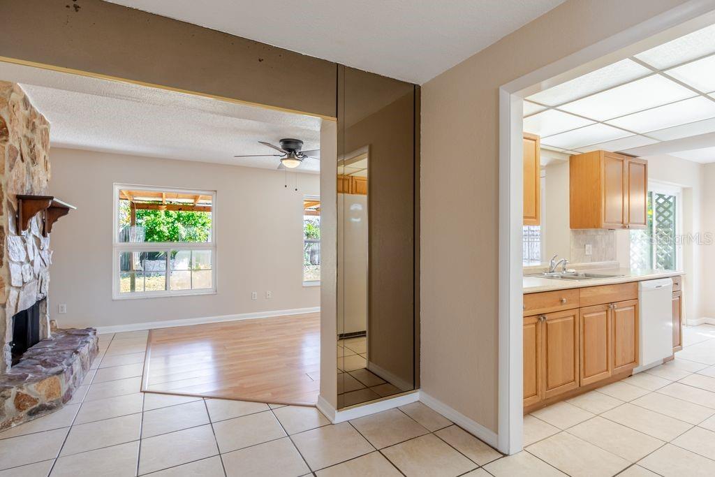 Image 10 of 56 For 709 Lemonwood Drive