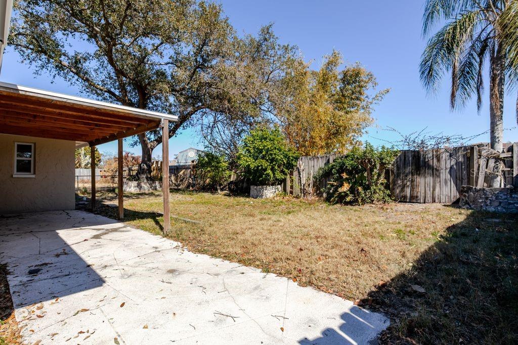 Image 41 of 56 For 709 Lemonwood Drive