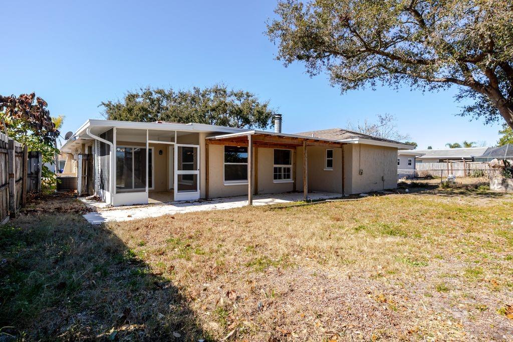 Image 42 of 56 For 709 Lemonwood Drive