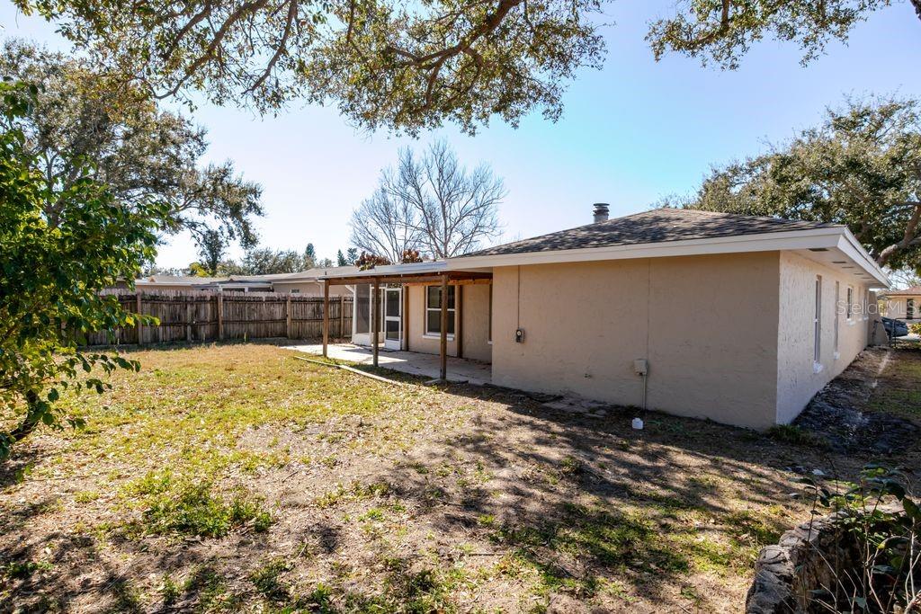 Image 43 of 56 For 709 Lemonwood Drive