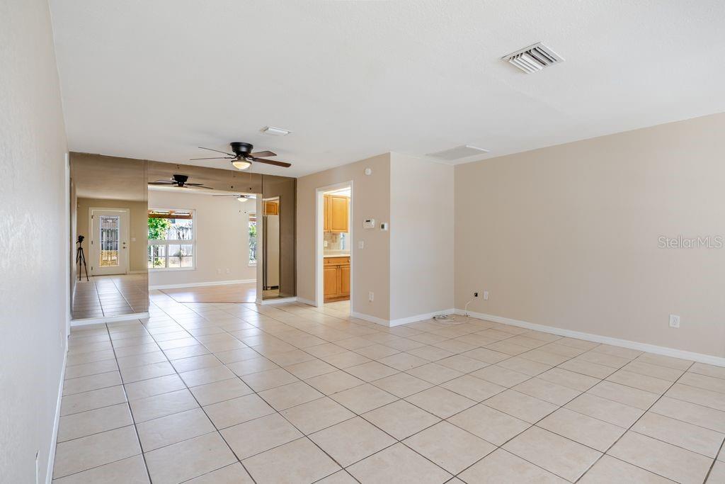 Image 7 of 56 For 709 Lemonwood Drive