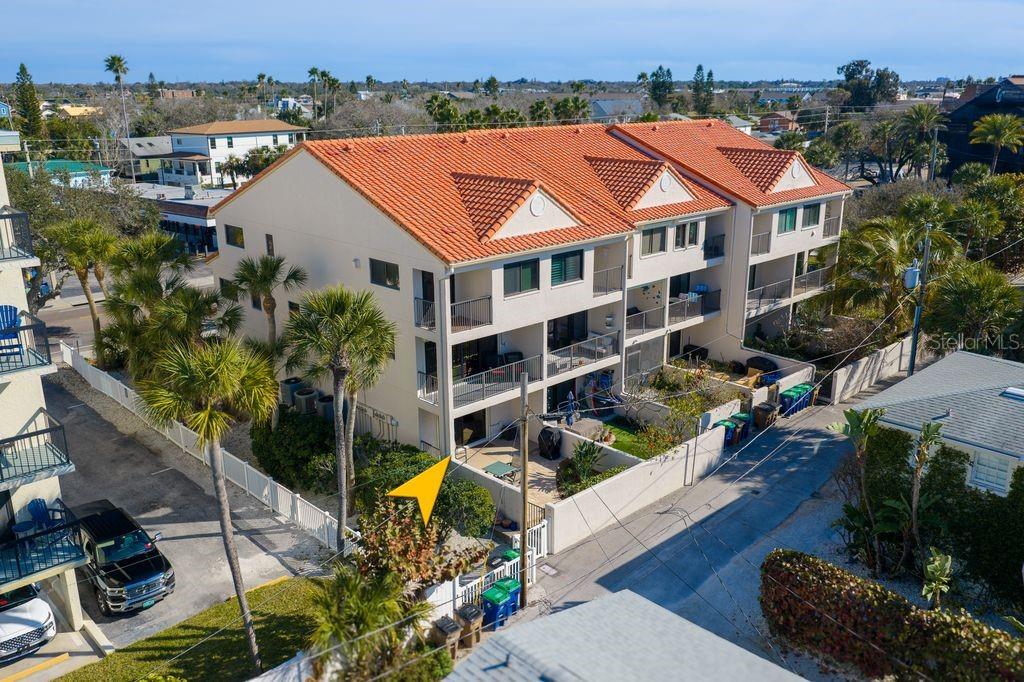 Image 47 of 63 For 1206 Gulf Boulevard A6