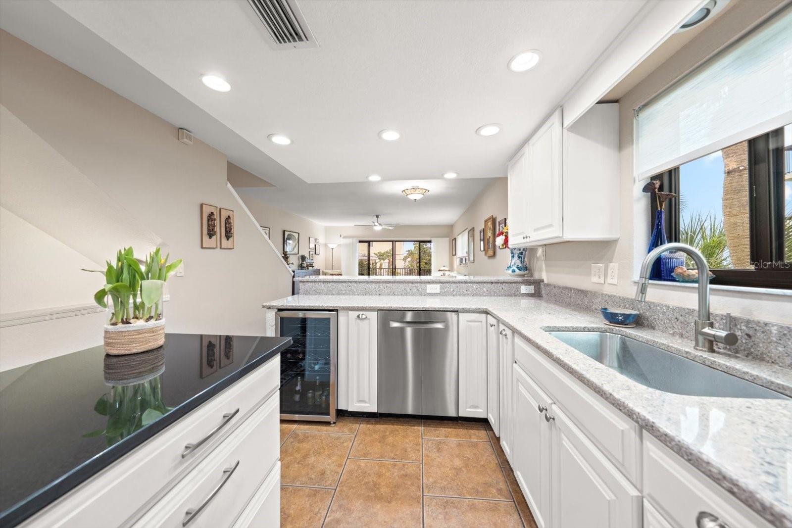 Image 9 of 63 For 1206 Gulf Boulevard A6