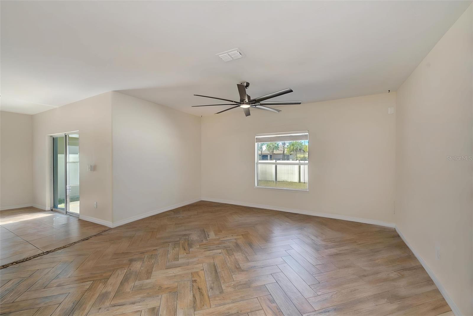 Image 14 of 41 For 1902 Hawks View Drive