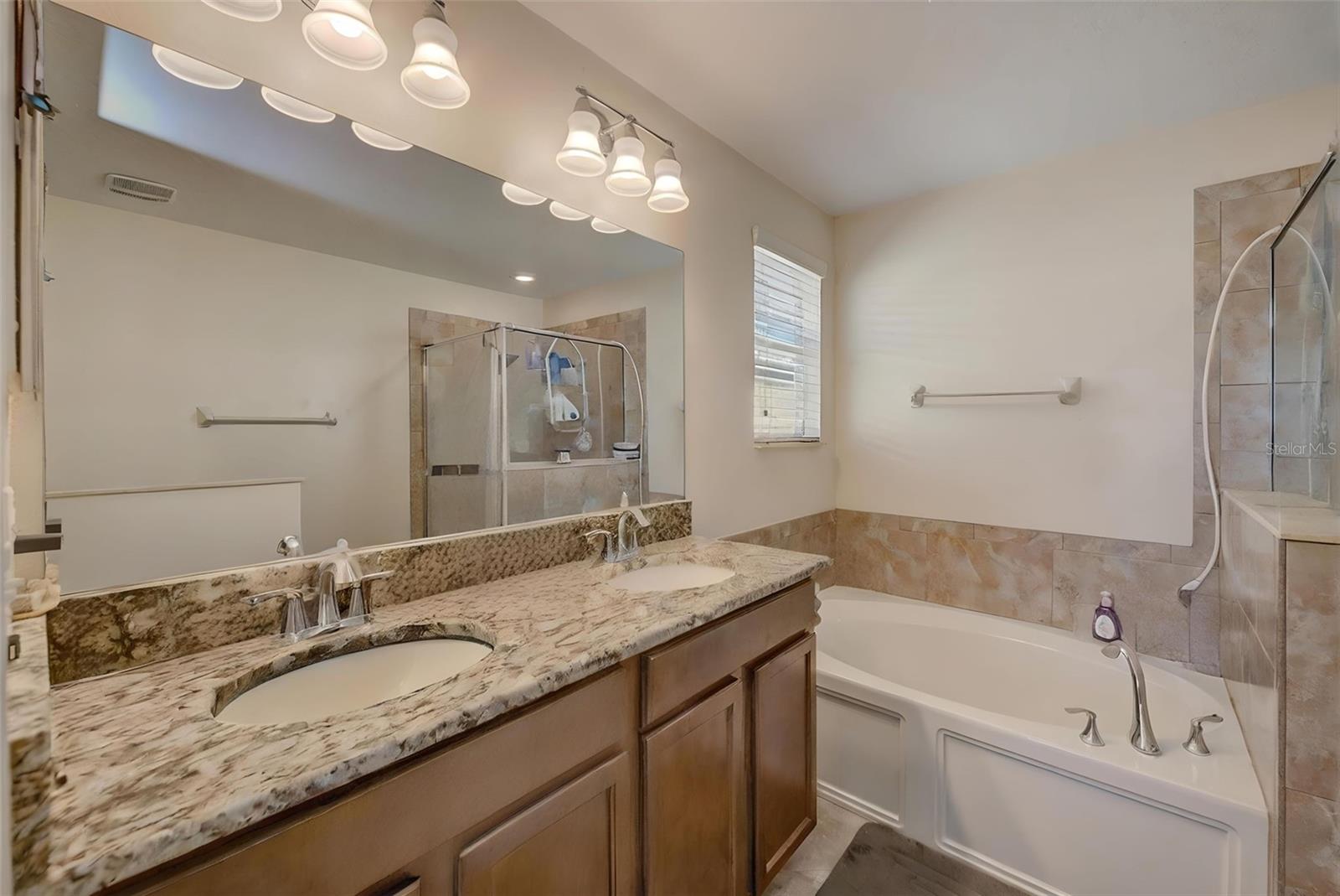 Image 23 of 41 For 1902 Hawks View Drive